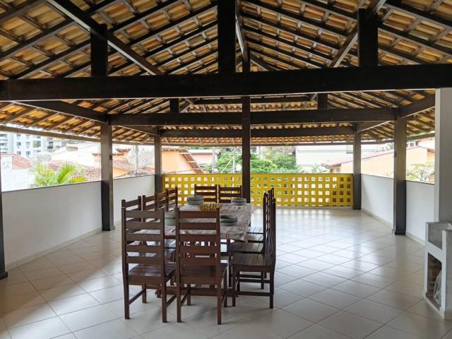 Casa / Sobrado para Venda em Macaé/RJ Imbetiba 4 Quartos