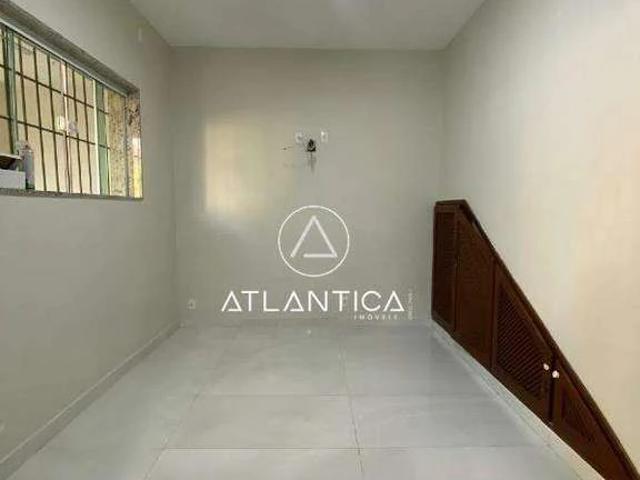 Casa / Sobrado para Venda em Macaé/RJ Imbetiba 4 Quartos