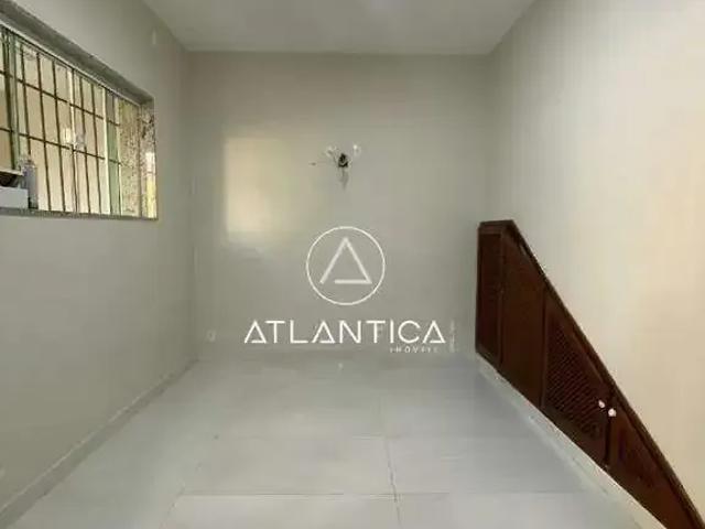 Casa / Sobrado para Venda em Macaé/RJ Imbetiba 4 Quartos