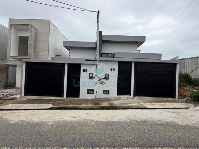 Casa / Sobrado para Venda em Macaé/RJ Lagoa 2 Quartos
