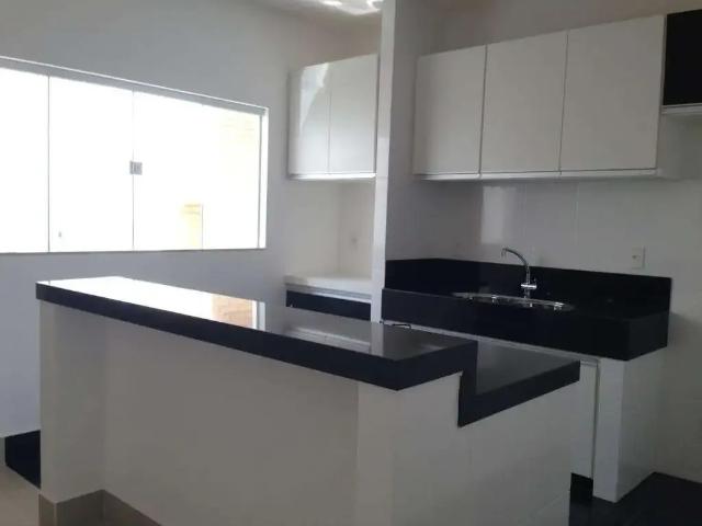 Casa / Sobrado para Venda em Macaé/RJ Lagoa 3 Quartos