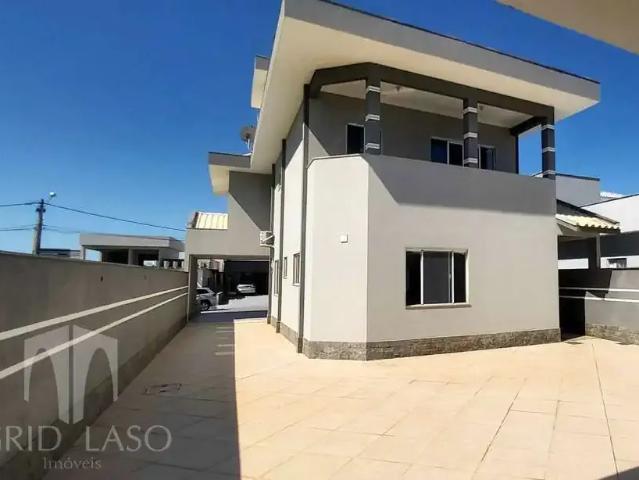 Casa / Sobrado para Venda em Macaé/RJ Lagoa 3 Quartos