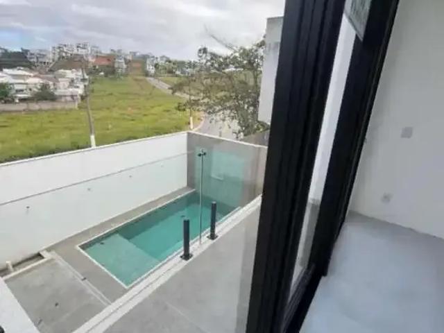 Casa / Sobrado para Venda em Macaé/RJ Lagoa 5 Quartos