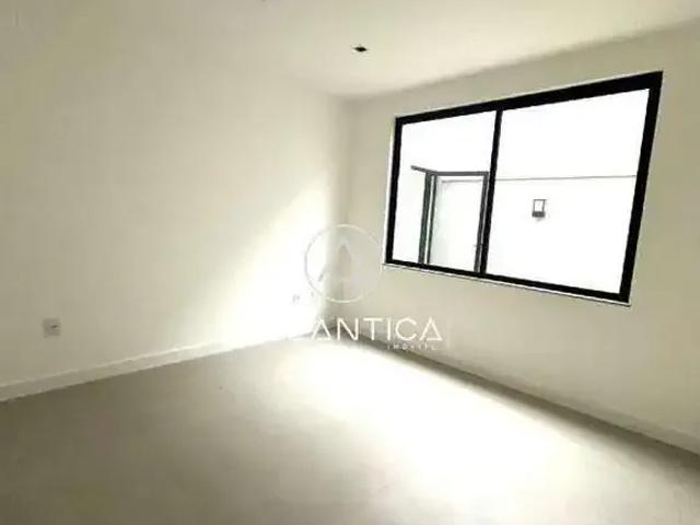 Casa / Sobrado para Venda em Macaé/RJ Lagoa 6 Quartos