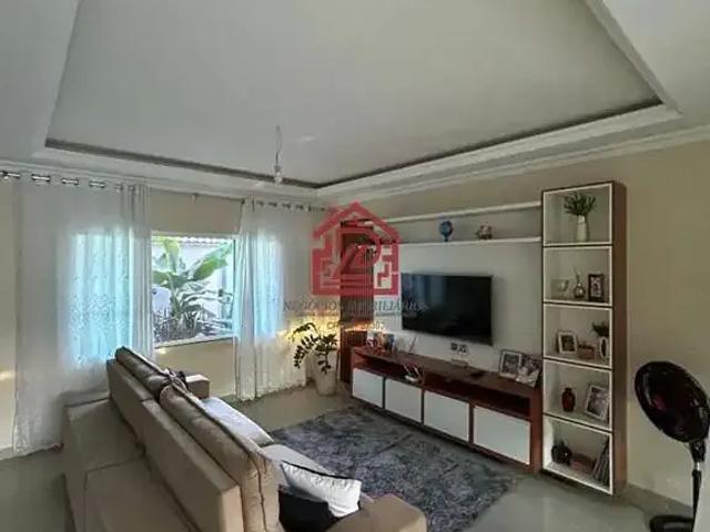 Casa / Sobrado para Venda em Macaé/RJ Verdes Mares 3 Quartos
