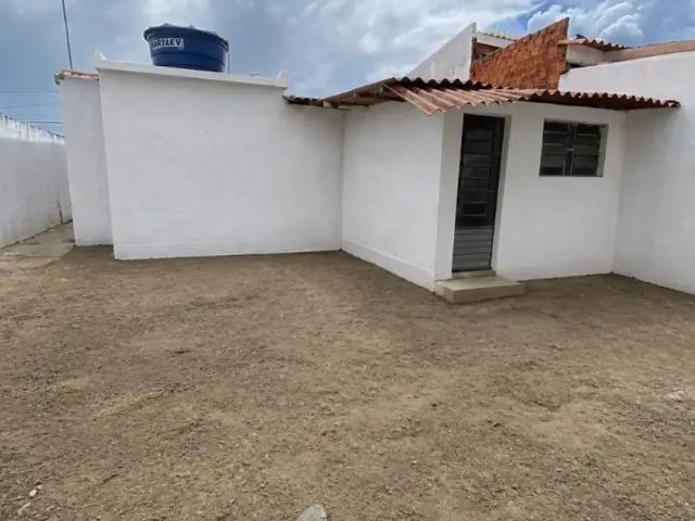 Casa / Sobrado para Venda em Maceió/AL Benedito Bentes 2 Quartos
