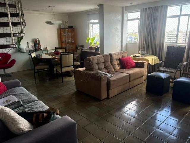 Casa / Sobrado para Venda em Maceió/AL Farol 4 Quartos