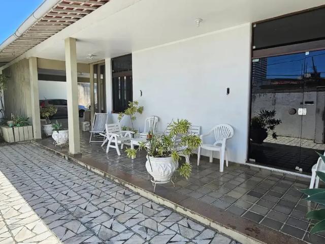 Casa / Sobrado para Venda em Maceió/AL Farol 4 Quartos