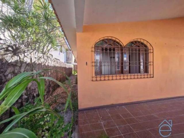 Casa / Sobrado para Venda em Maceió/AL Gruta de Lourdes 3 Quartos