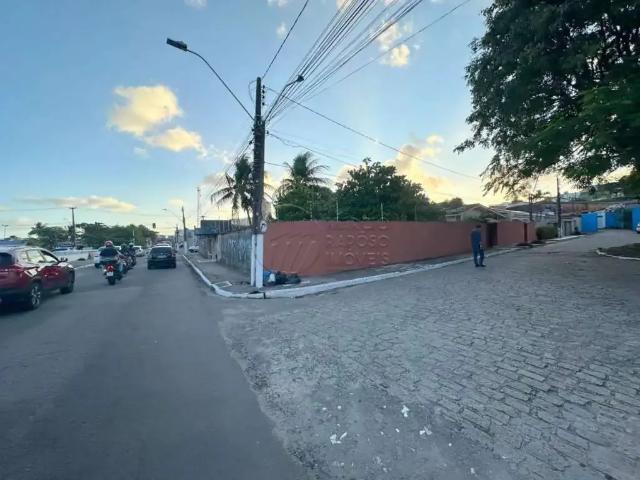 Casa / Sobrado para Venda em Maceió/AL Poço 6 Quartos
