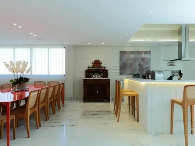 Casa / Sobrado para Venda em Maceió/AL Ponta Verde 4 Quartos