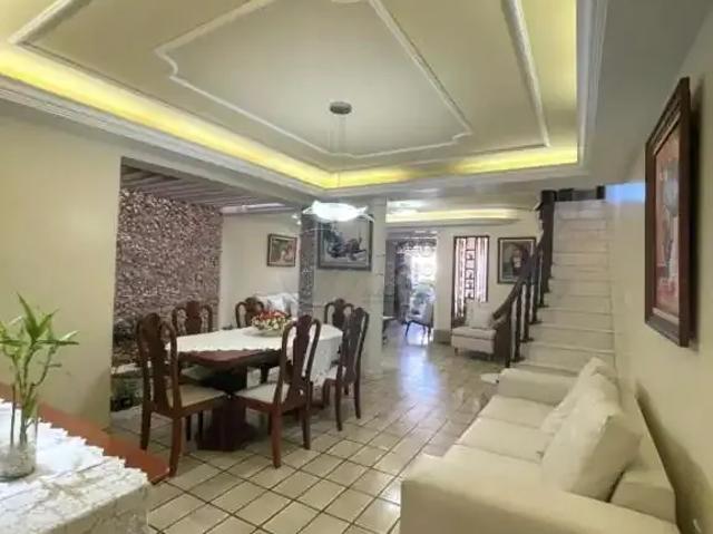 Casa / Sobrado para Venda em Maceió/AL Ponta Grossa 4 Quartos