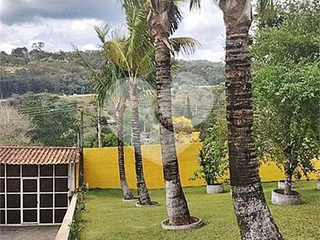 Casa / Sobrado para Venda em Mairiporã/SP Luiz Fagundes 4 Quartos
