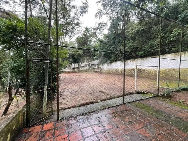 Casa / Sobrado para Venda em Mairiporã/SP Roseira 5 Quartos