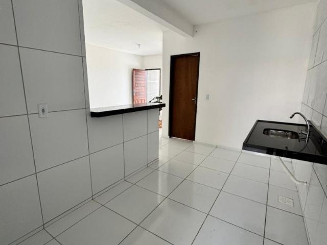 Casa / Sobrado para Venda em Maracanaú/CE Jardim Bandeirante 2 Quartos