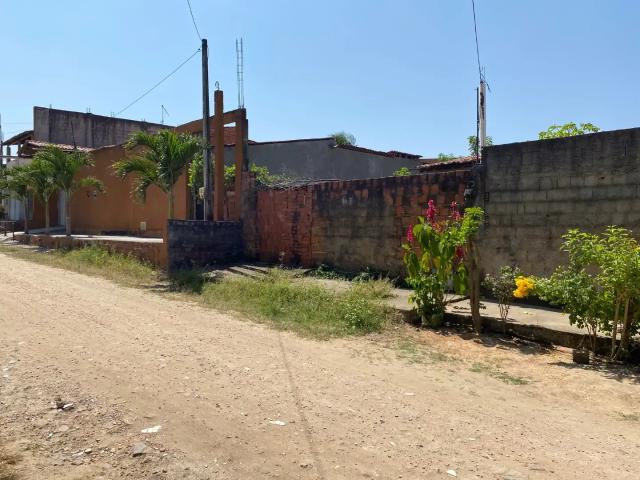 Casa / Sobrado para Venda em Maracanaú/CE Jarí 4 Quartos