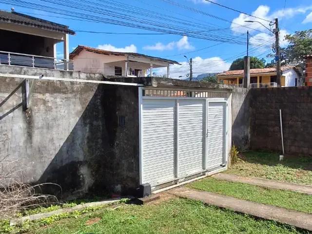 Casa / Sobrado para Venda em Maracanaú/CE Mucunã 4 Quartos