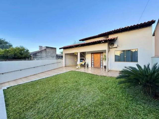 Casa / Sobrado para Venda em Marechal Cândido Rondon/PR Centro 2 Quartos