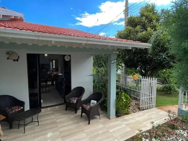 Casa / Sobrado para Venda em Marechal Cândido Rondon/PR Centro 2 Quartos