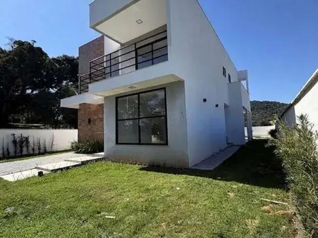 Casa / Sobrado para Venda em Maricá/RJ Ubatiba 4 Quartos