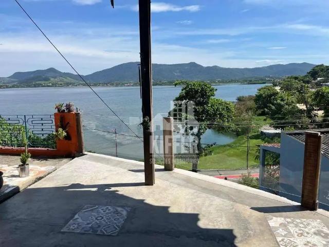 Casa / Sobrado para Venda em Maricá/RJ Araçatiba 5 Quartos