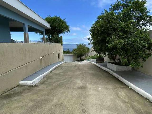 Casa / Sobrado para Venda em Maricá/RJ Araçatiba 5 Quartos
