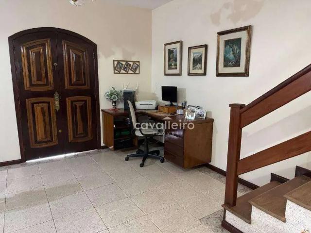 Casa / Sobrado para Venda em Maricá/RJ Centro 4 Quartos