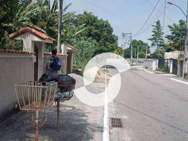 Casa / Sobrado para Venda em Maricá/RJ Itapeba 5 Quartos