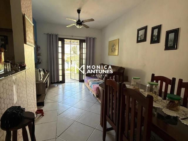 Casa / Sobrado para Venda em Maricá/RJ Praia de Itaipuaçu Itaipuaçu 2 Quartos