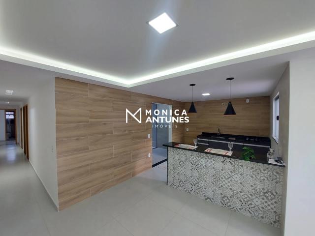 Casa / Sobrado para Venda em Maricá/RJ Praia de Itaipuaçu Itaipuaçu 3 Quartos