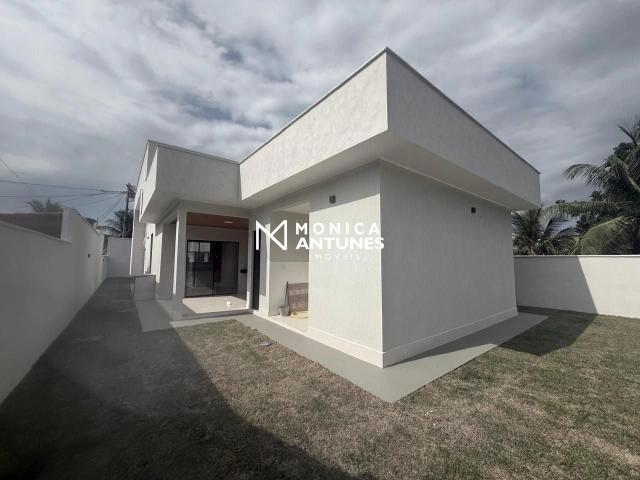 Casa / Sobrado para Venda em Maricá/RJ Praia de Itaipuaçu Itaipuaçu 3 Quartos