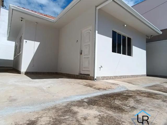 Casa / Sobrado para Venda em Maria da Fé/MG Centro 2 Quartos
