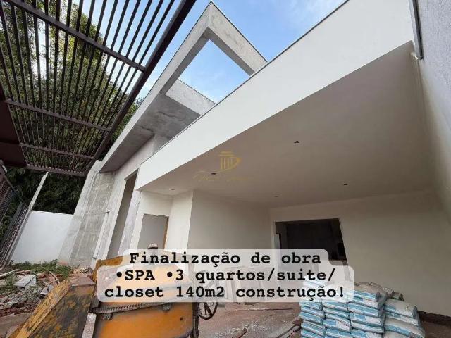Casa / Sobrado para Venda em Marialva/PR Centro 4 Quartos