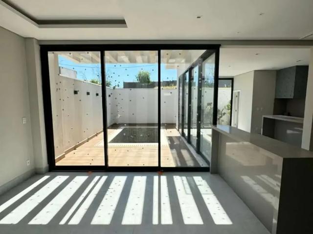 Casa / Sobrado para Venda em Marília/SP Condomínio Village Damha Marília 5 Quartos