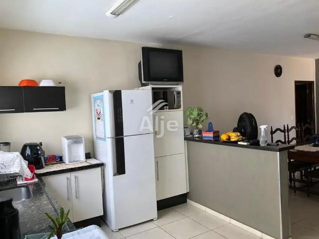 Casa / Sobrado para Venda em Marília/SP Cascata 3 Quartos