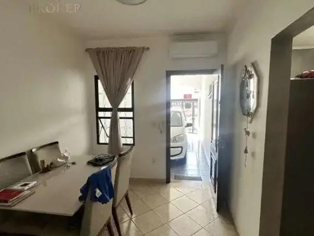 Casa / Sobrado para Venda em Marília/SP Cascata 3 Quartos