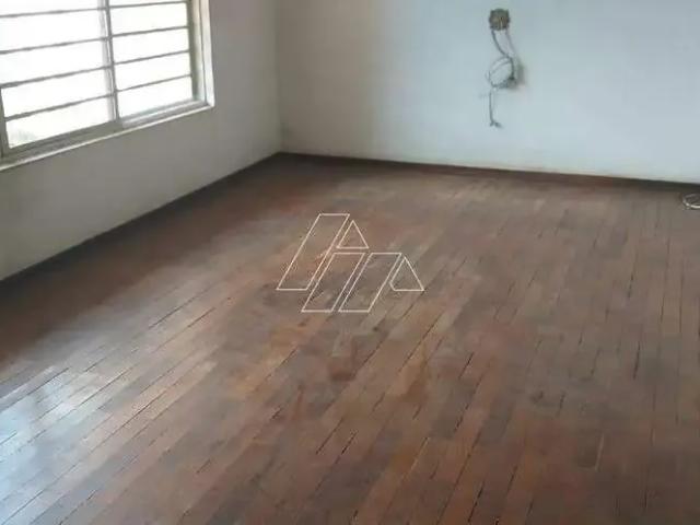 Casa / Sobrado para Venda em Marília/SP Bassan 4 Quartos
