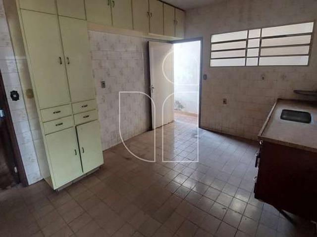 Casa / Sobrado para Venda em Marília/SP Bassan 4 Quartos