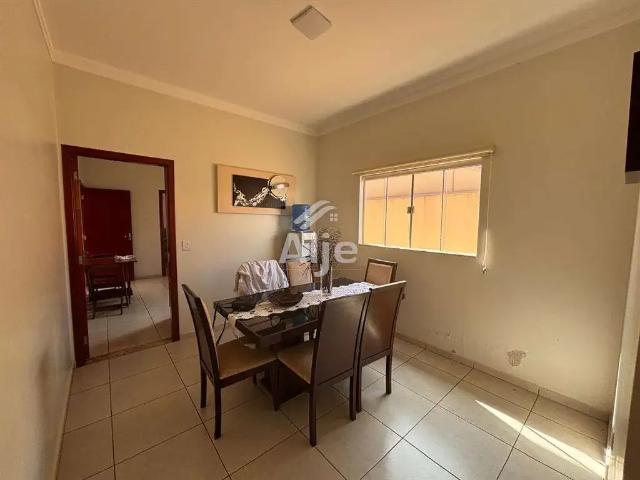 Casa / Sobrado para Venda em Marília/SP Betel 3 Quartos
