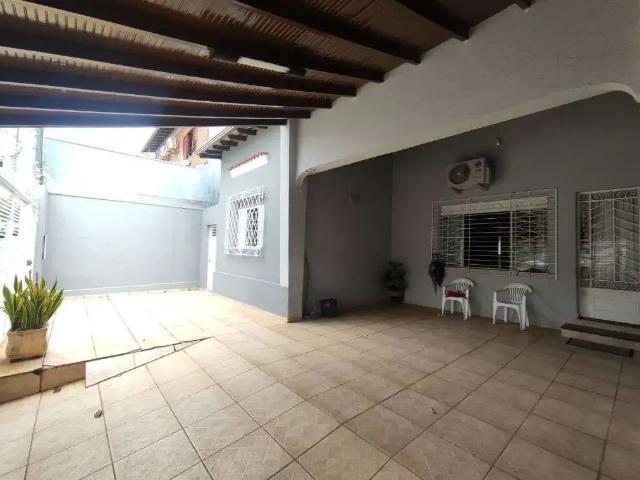 Casa / Sobrado para Venda em Marília/SP Jardim Marília 3 Quartos