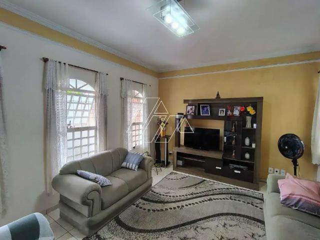 Casa / Sobrado para Venda em Marília/SP Jardim Ohara 3 Quartos