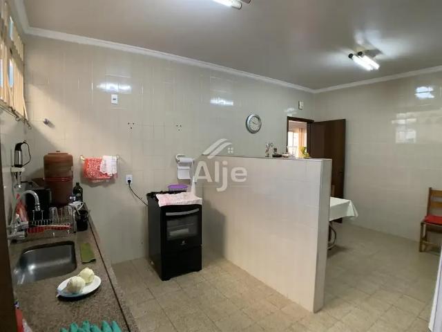 Casa / Sobrado para Venda em Marília/SP Jardim Aeroporto 3 Quartos