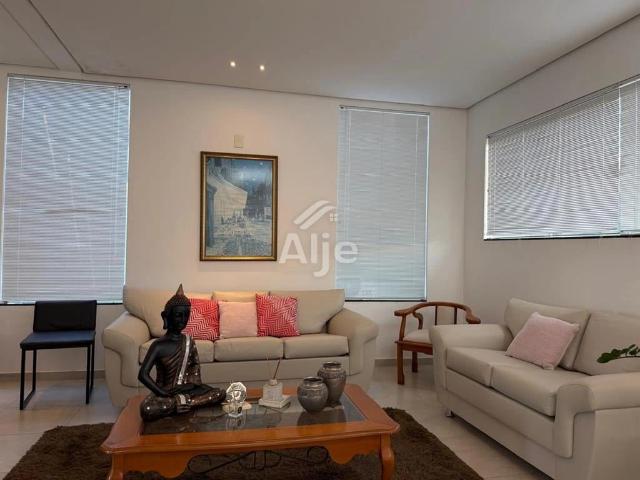 Casa / Sobrado para Venda em Marília/SP Jardim Alvorada 4 Quartos