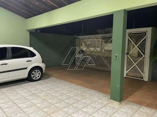 Casa / Sobrado para Venda em Marília/SP Jardim Cavallari 4 Quartos