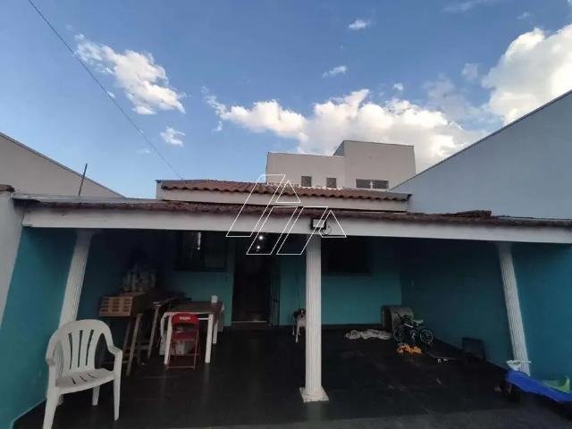 Casa / Sobrado para Venda em Marília/SP Jardim Cavallari 2 Quartos