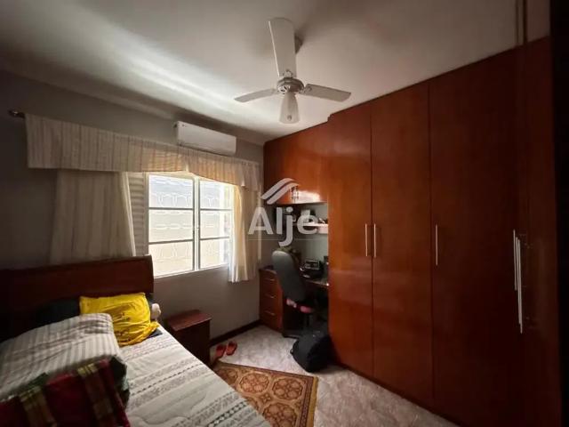 Casa / Sobrado para Venda em Marília/SP Jardim Cavallari 3 Quartos