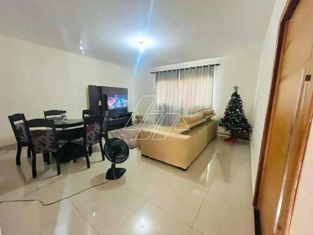 Casa / Sobrado para Venda em Marília/SP Jardim Cavallari 3 Quartos