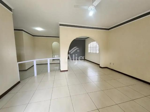 Casa / Sobrado para Venda em Marília/SP Jardim Parati 3 Quartos