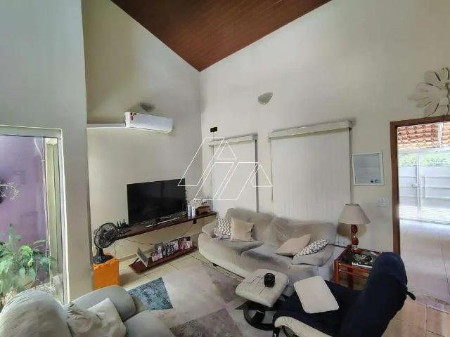 Casa / Sobrado para Venda em Marília/SP Jardim Vitória 3 Quartos