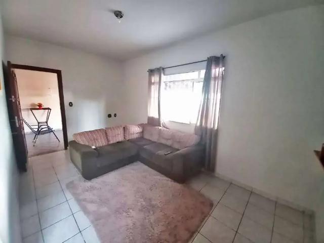 Casa / Sobrado para Venda em Marília/SP Mariana 4 Quartos